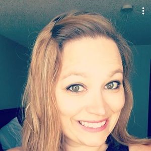 Meet your Posher, Carisa